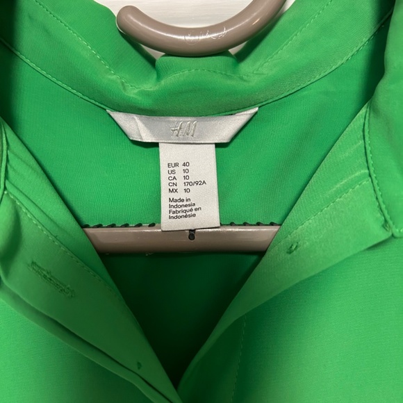 H & M Button Down Green Top - Picture 2 of 5